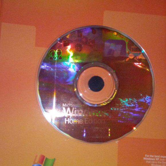 Windows XP Home Edition Setup Disc - Picture 3 of 9